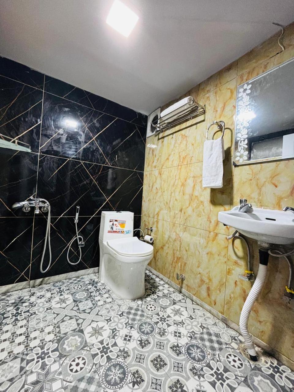 Hotel Amar Masuri Exterior foto
