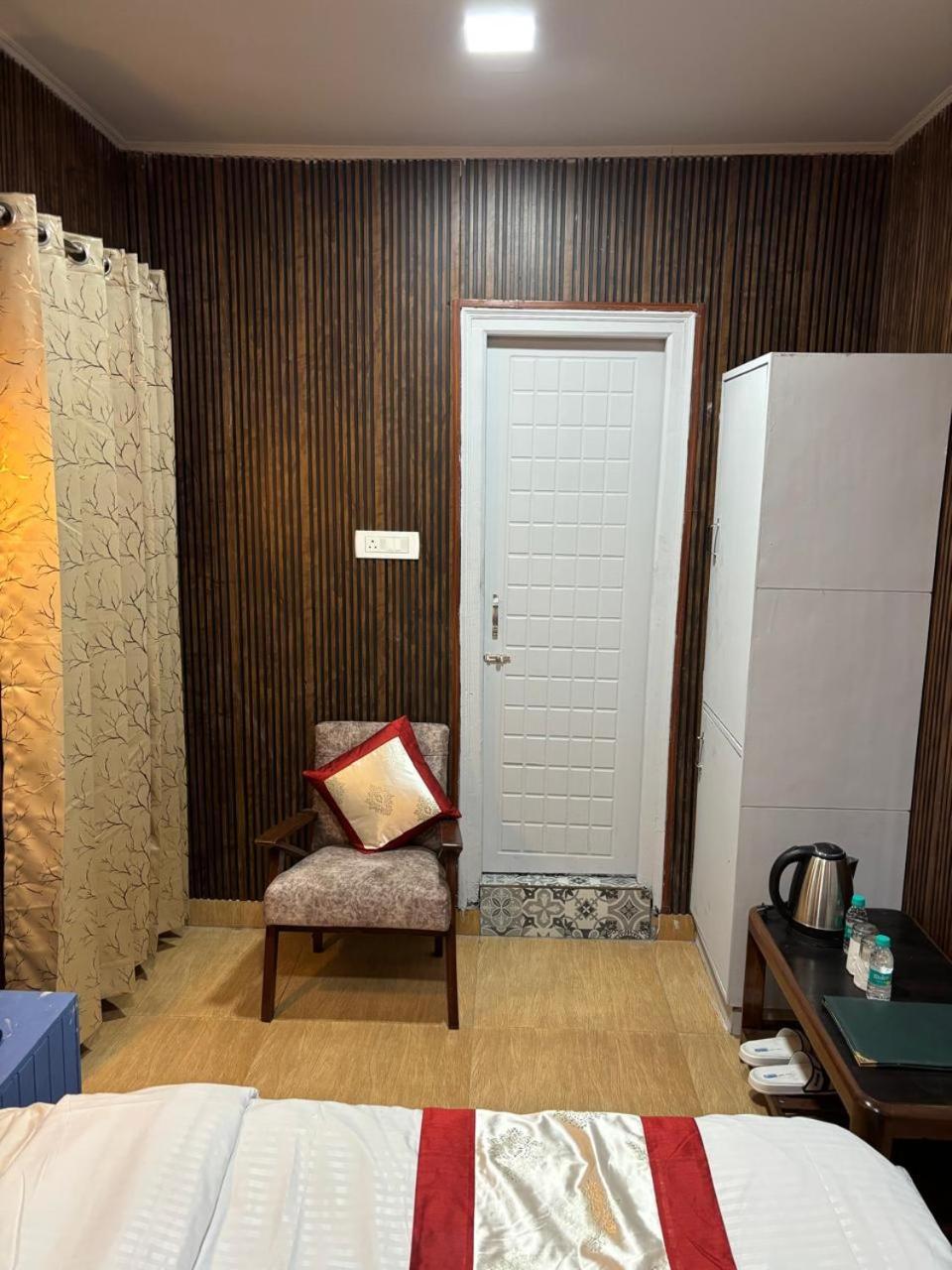 Hotel Amar Masuri Exterior foto
