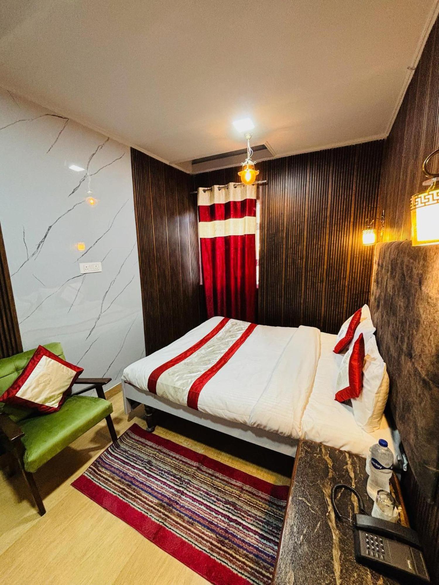Hotel Amar Masuri Exterior foto